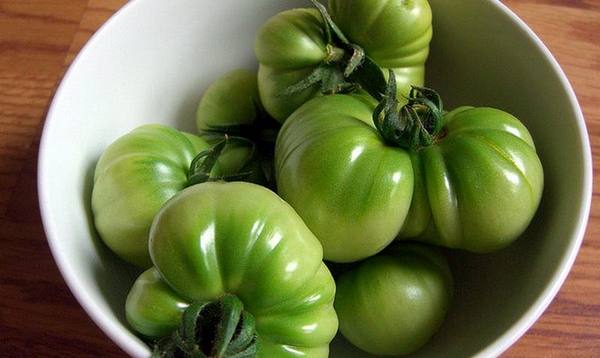 Консервированные зеленые помидоры с начинкой - лучшее средство для поднятия ... - фото